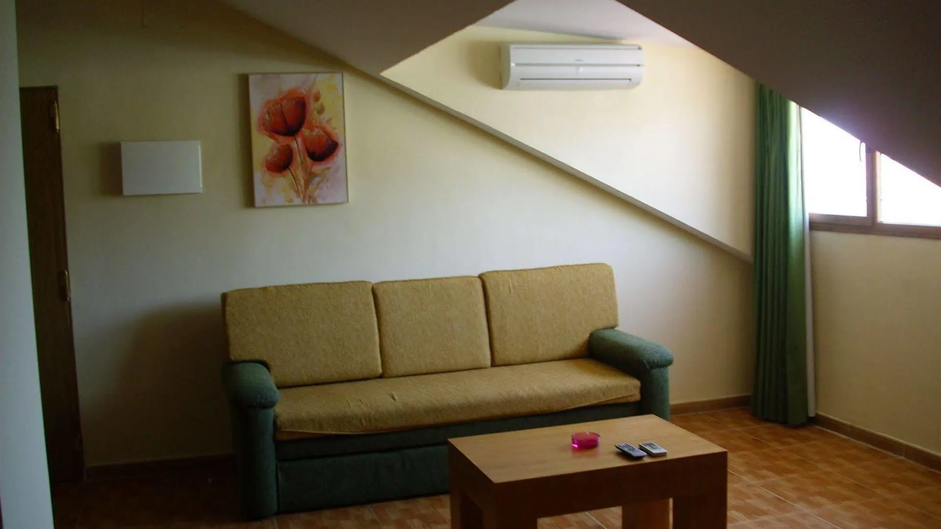 Apartamentos Maria Del Carmen Torremolinos Apartment